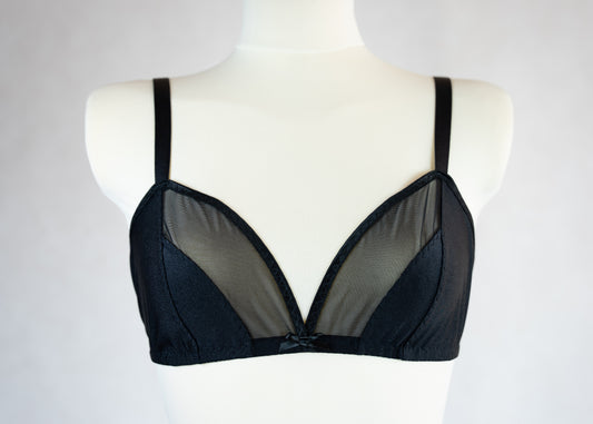 black wireless bra/bralette size 36C/or european size 80C