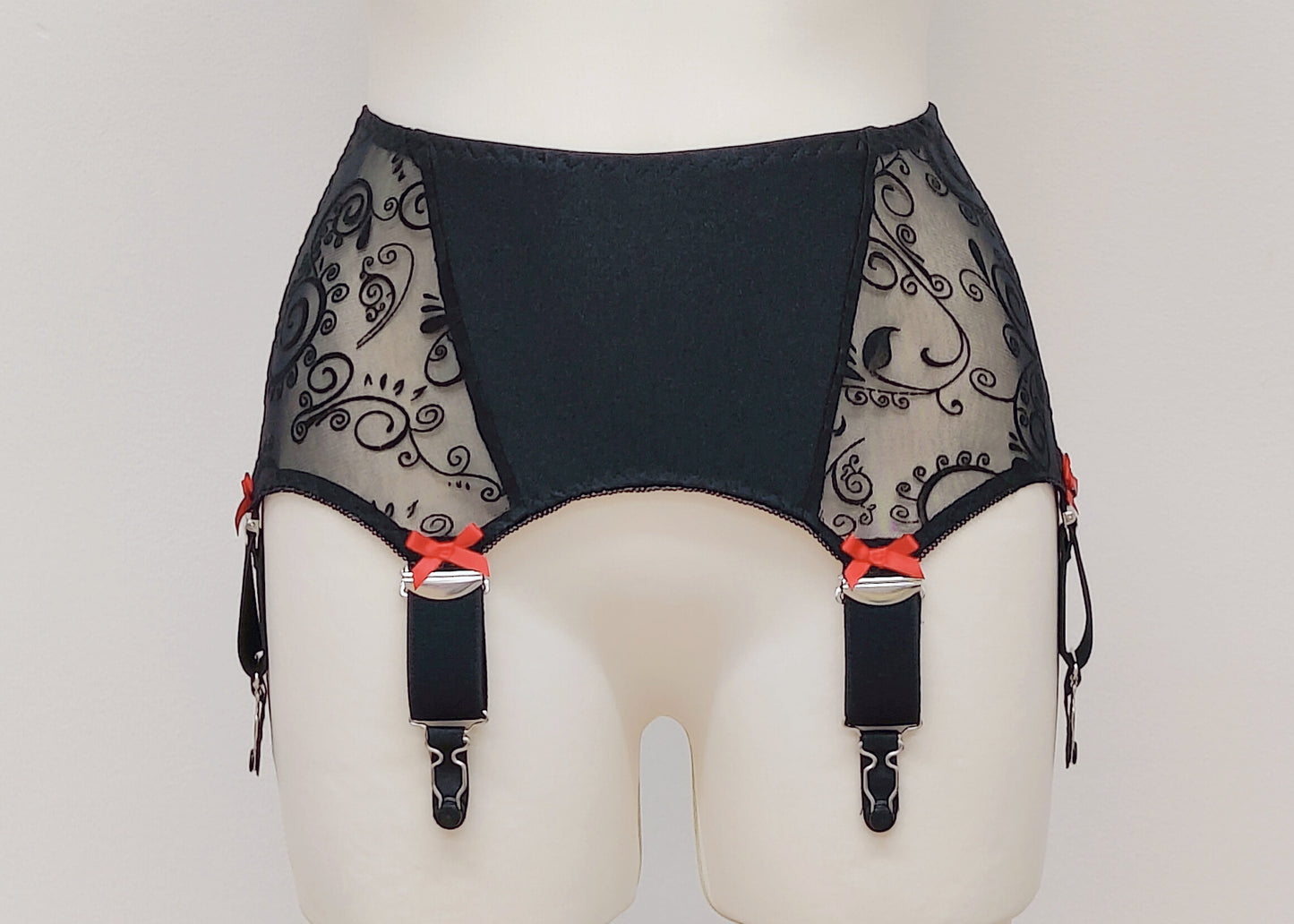 Black LOUISE Wide Strap Retro Style Garter Belt