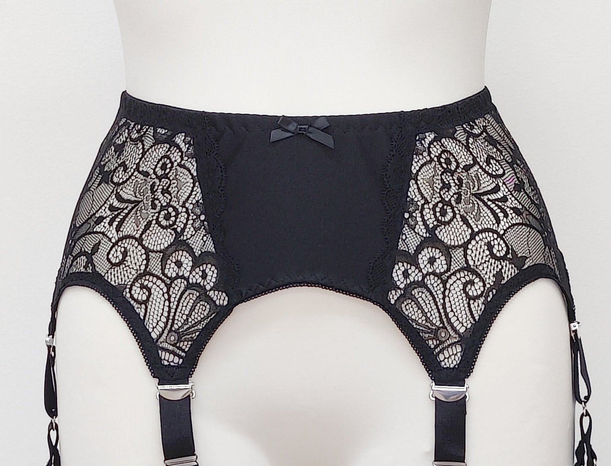 black 6 strap garter belt with lace side panels, size 3XL