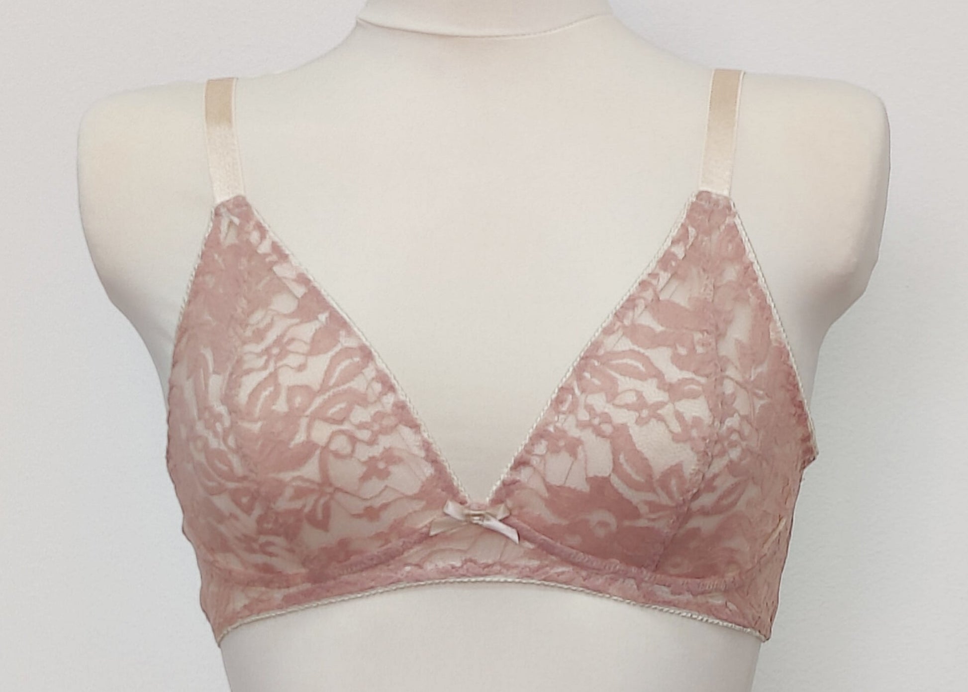 pinkish-beige soft wireless bra/bralette, made in allover stretch lace, size 36C or 80C