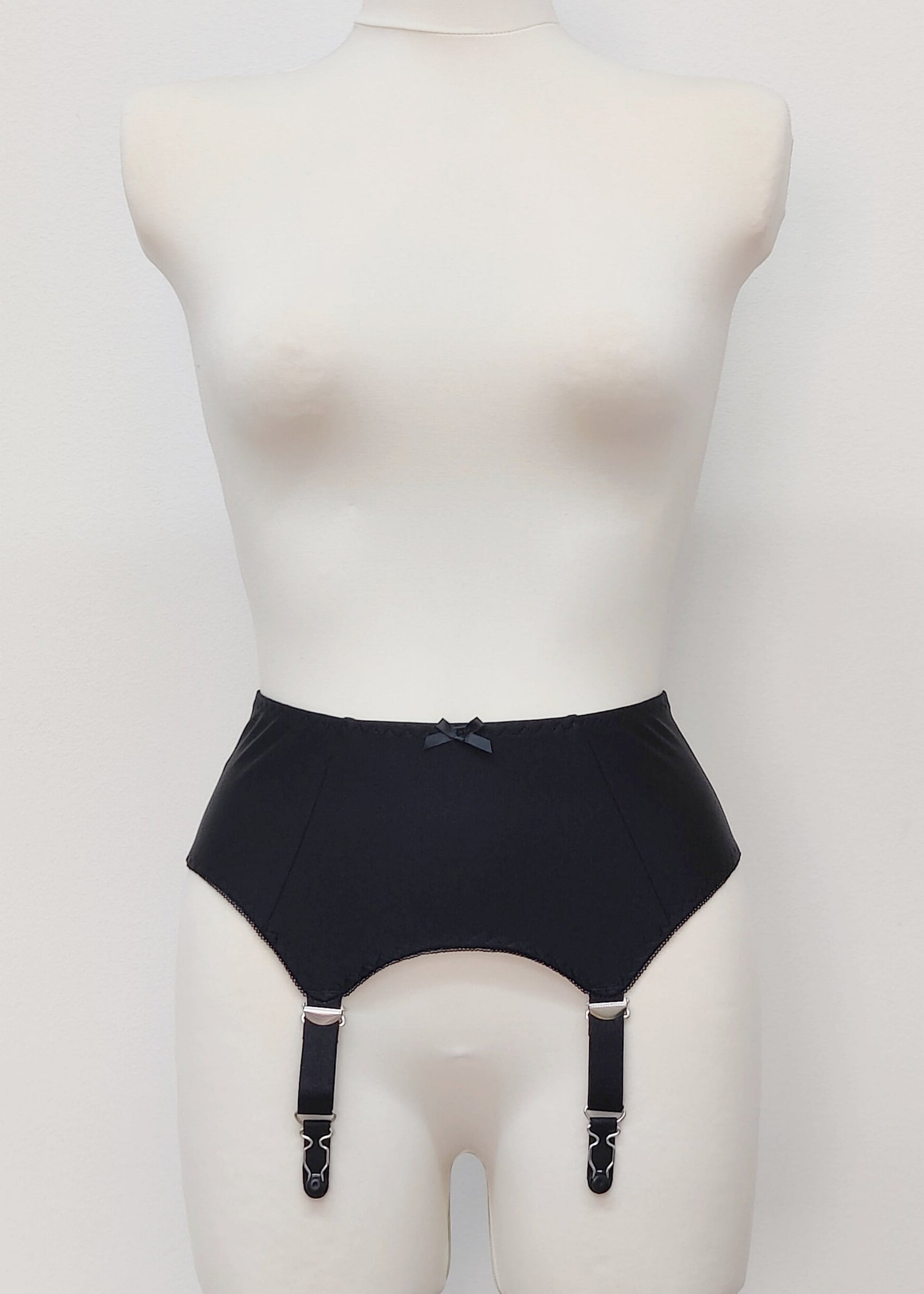 black retro style 4 strap Greta garter belt