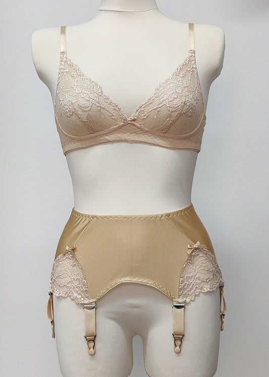 beige 6 strap garter belt with side lace panels