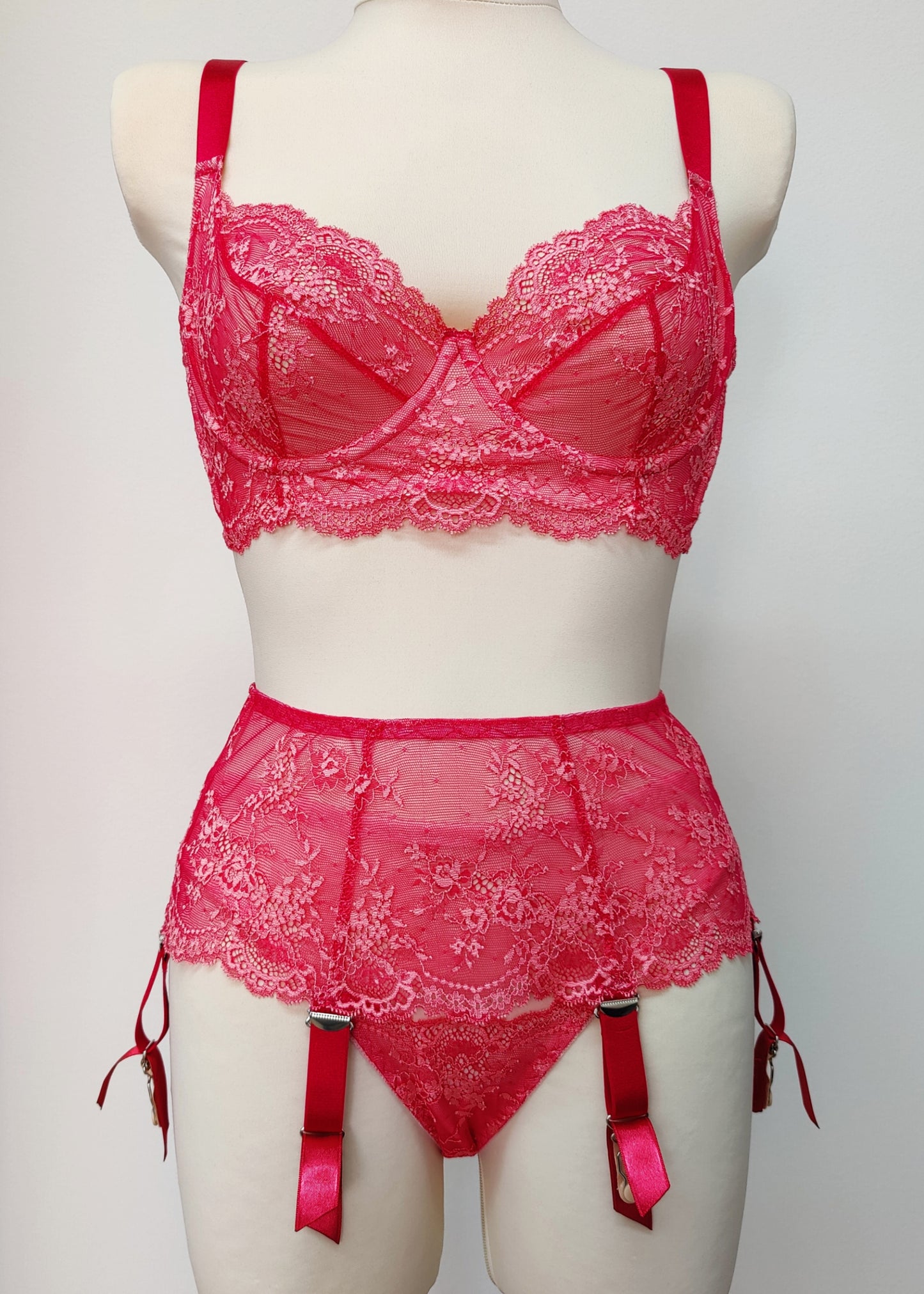 Pink Lace JUDITH Garter belt