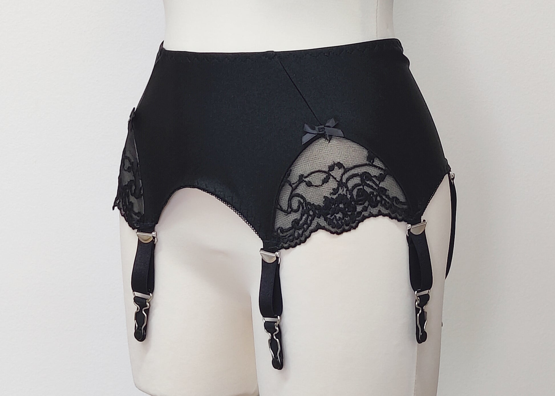 black, wide, 6 strap Scarlett garter belt with side lace inserts