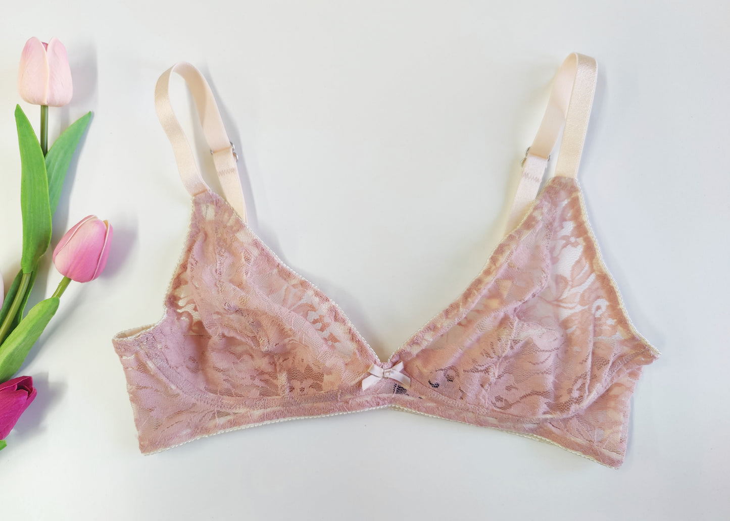 pinkish-beige soft wireless bra/bralette, made in allover stretch lace, size 36C or 80C