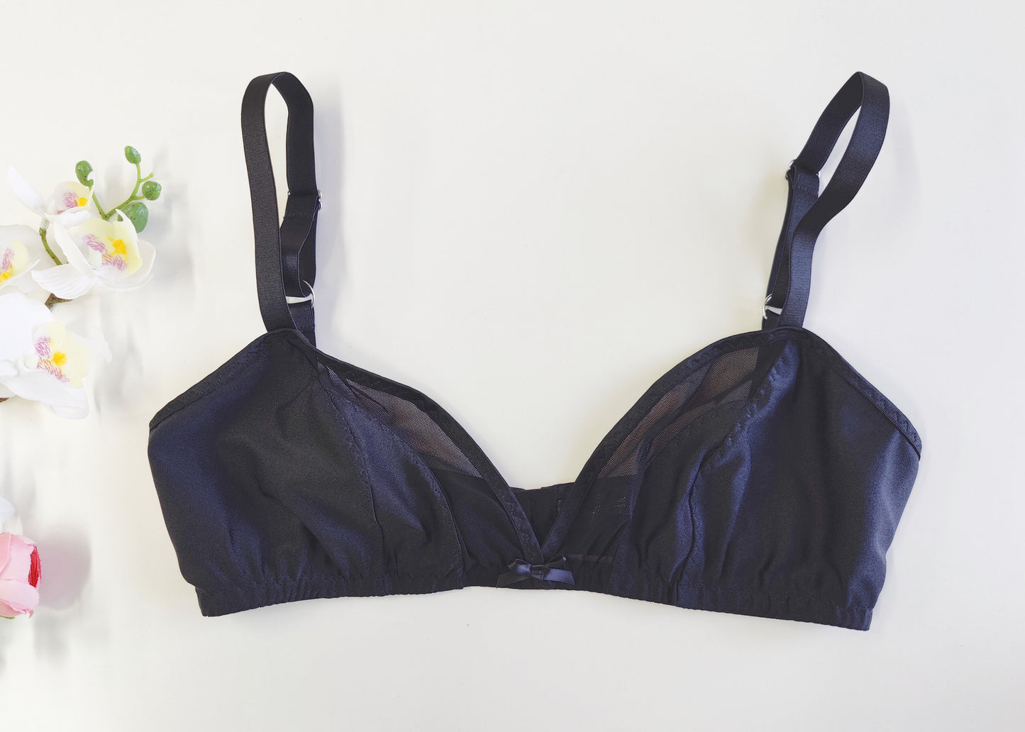 black wireless bra/bralette size 36C/or european size 80C