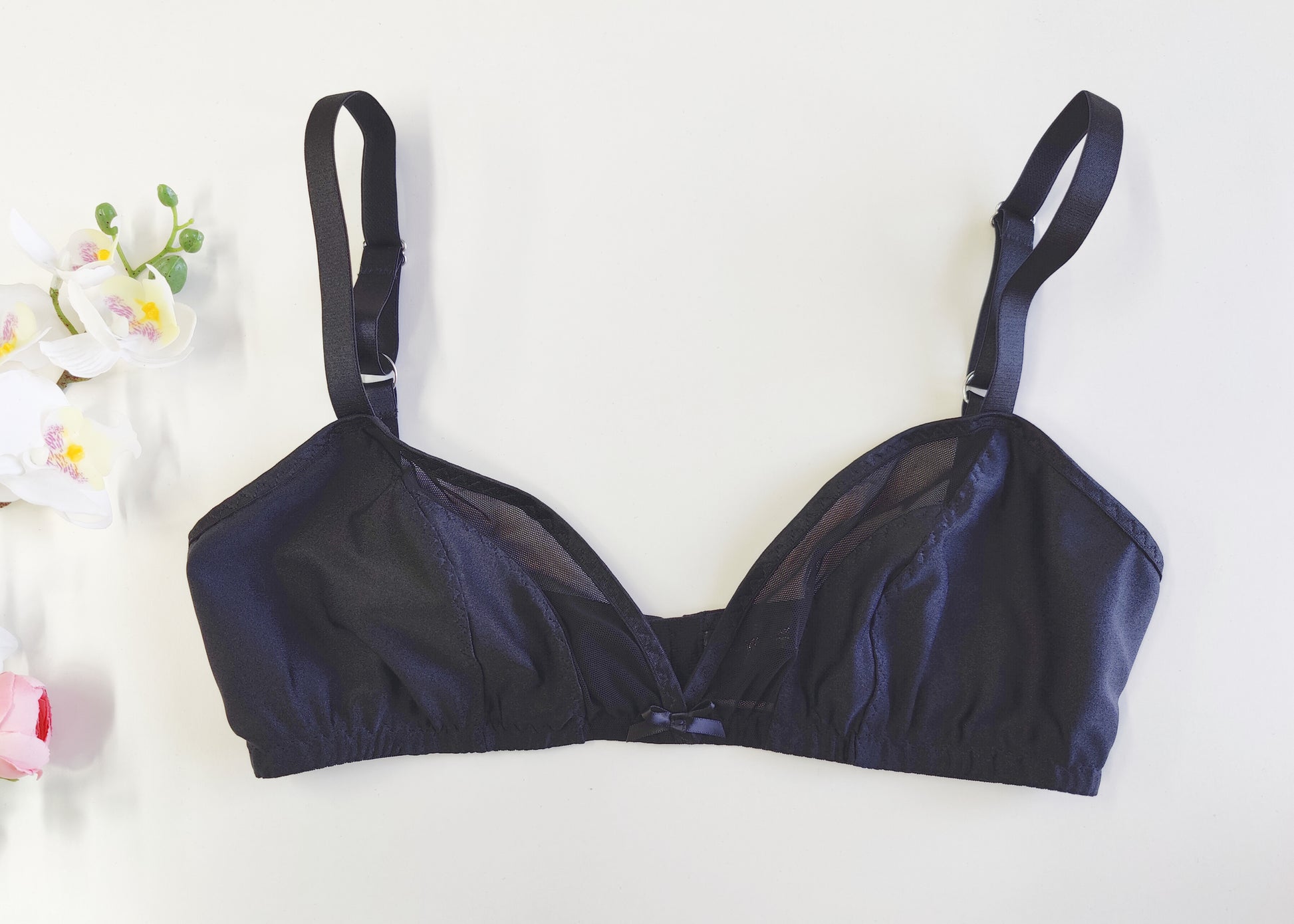 black wireless bra/bralette size 36C/or european size 80C