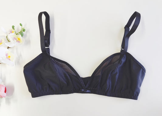 black wireless bra/bralette size 36C/or european size 80C