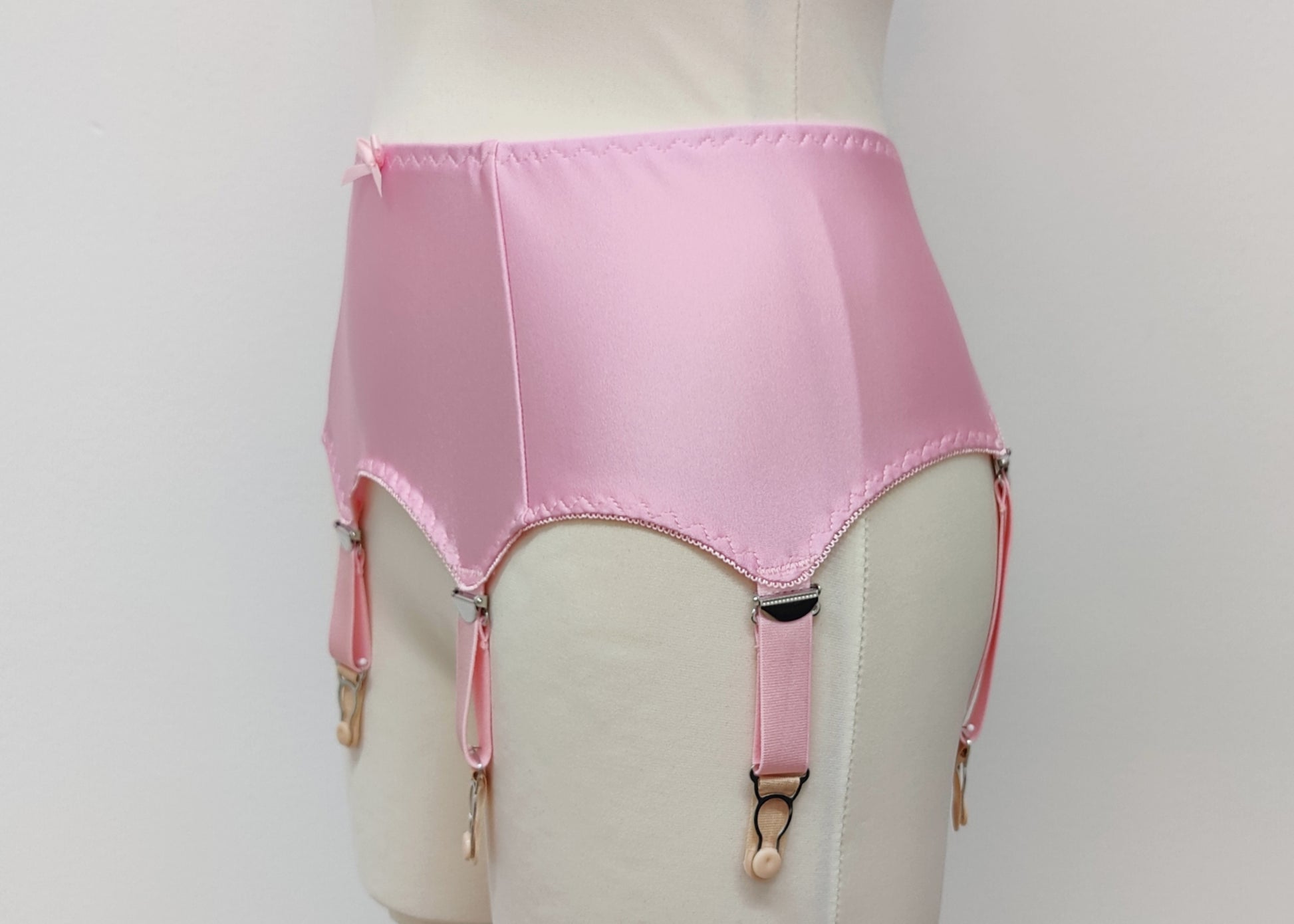 pink 6 strap, vintage style Greta garter belt, side view