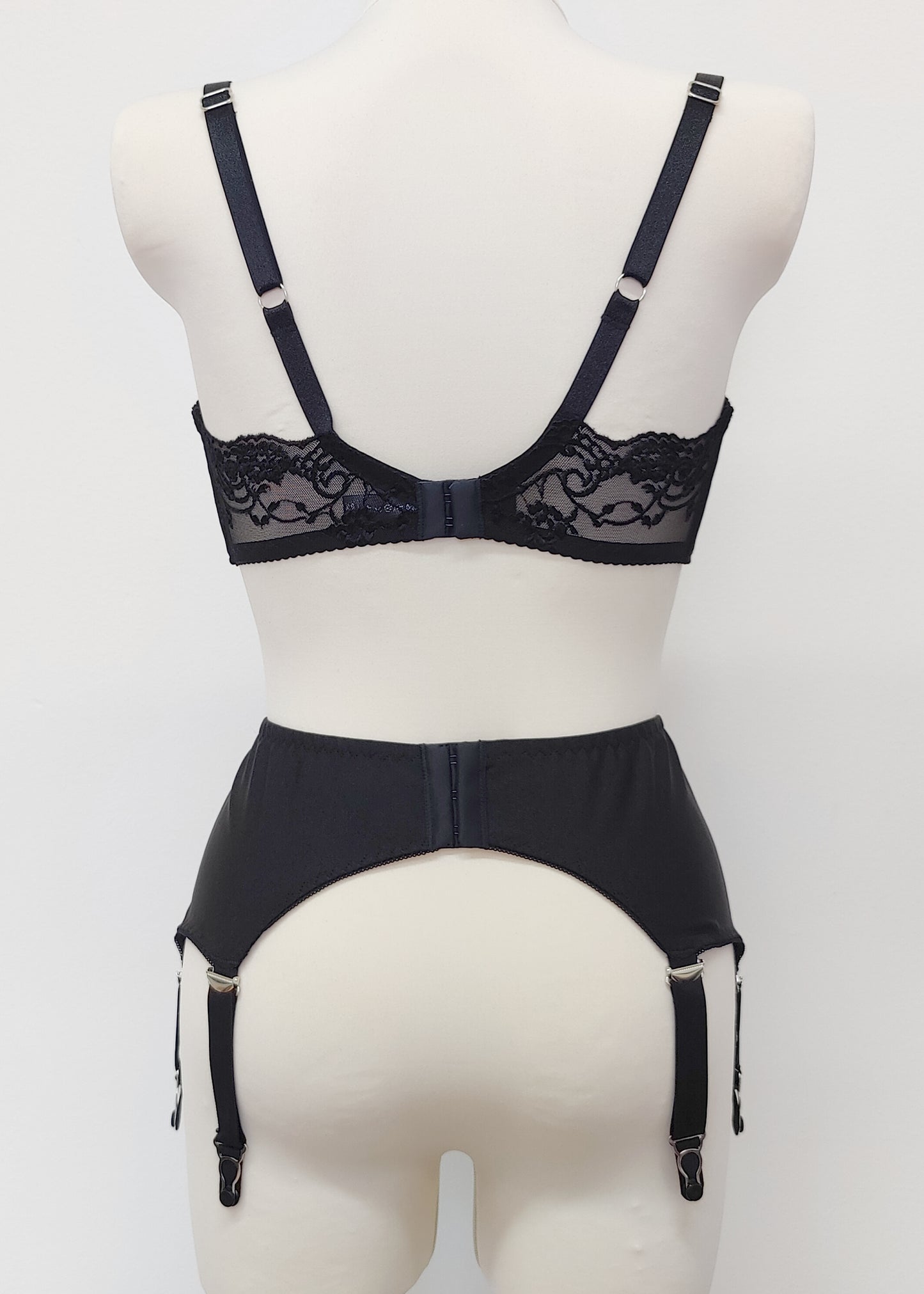 black lace Vivian bra, back view