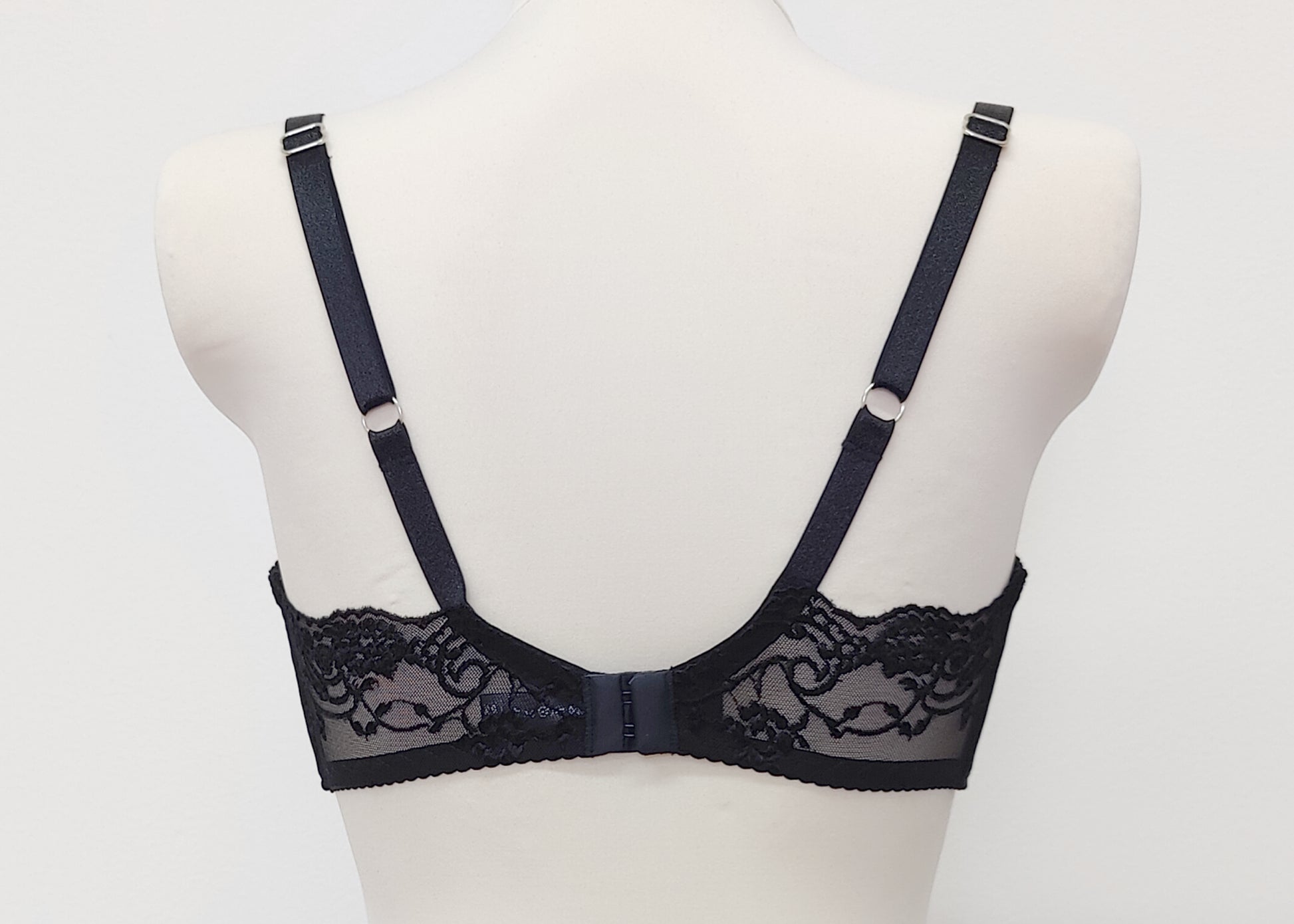 Black lace Vivian bra, back view