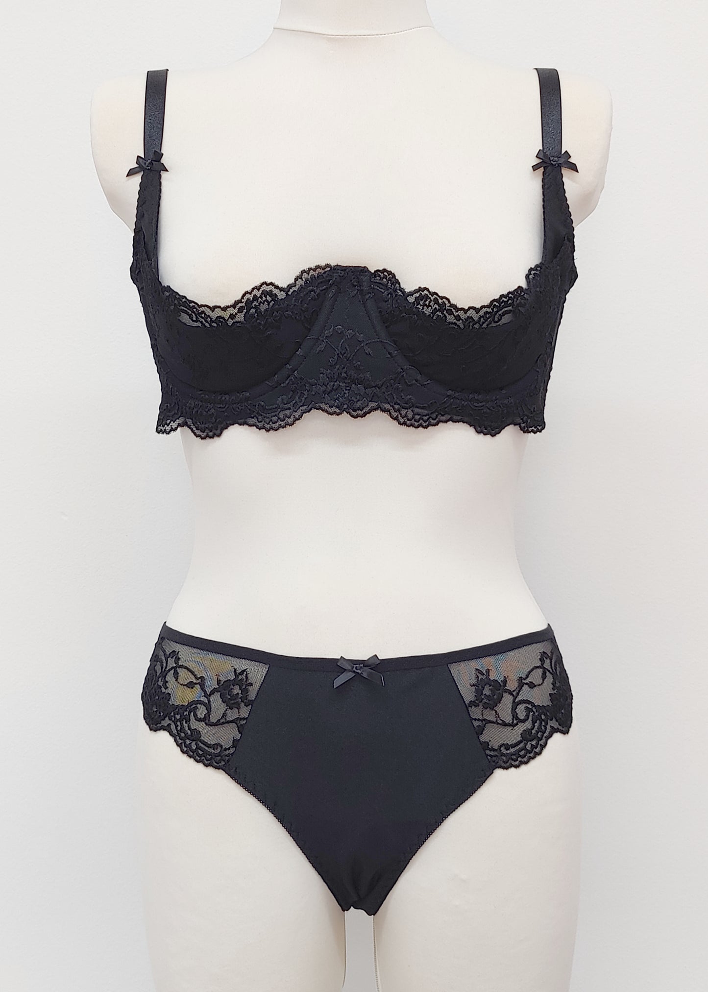 black lace quarter cup Lucrezia bra, shown with matching panties