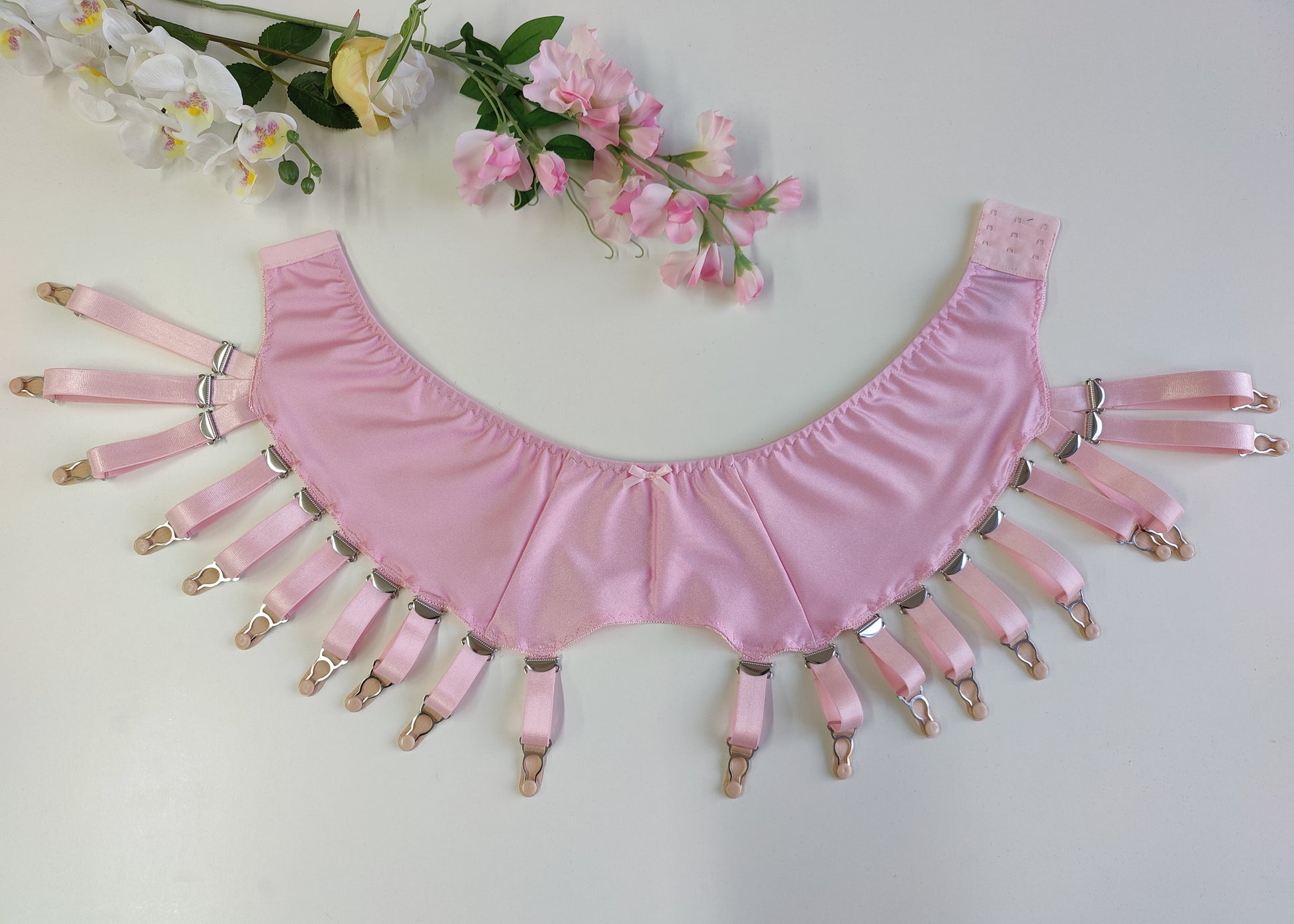 Pink Greta garter belt with 20 straps, customizable, additional straps for garter belt