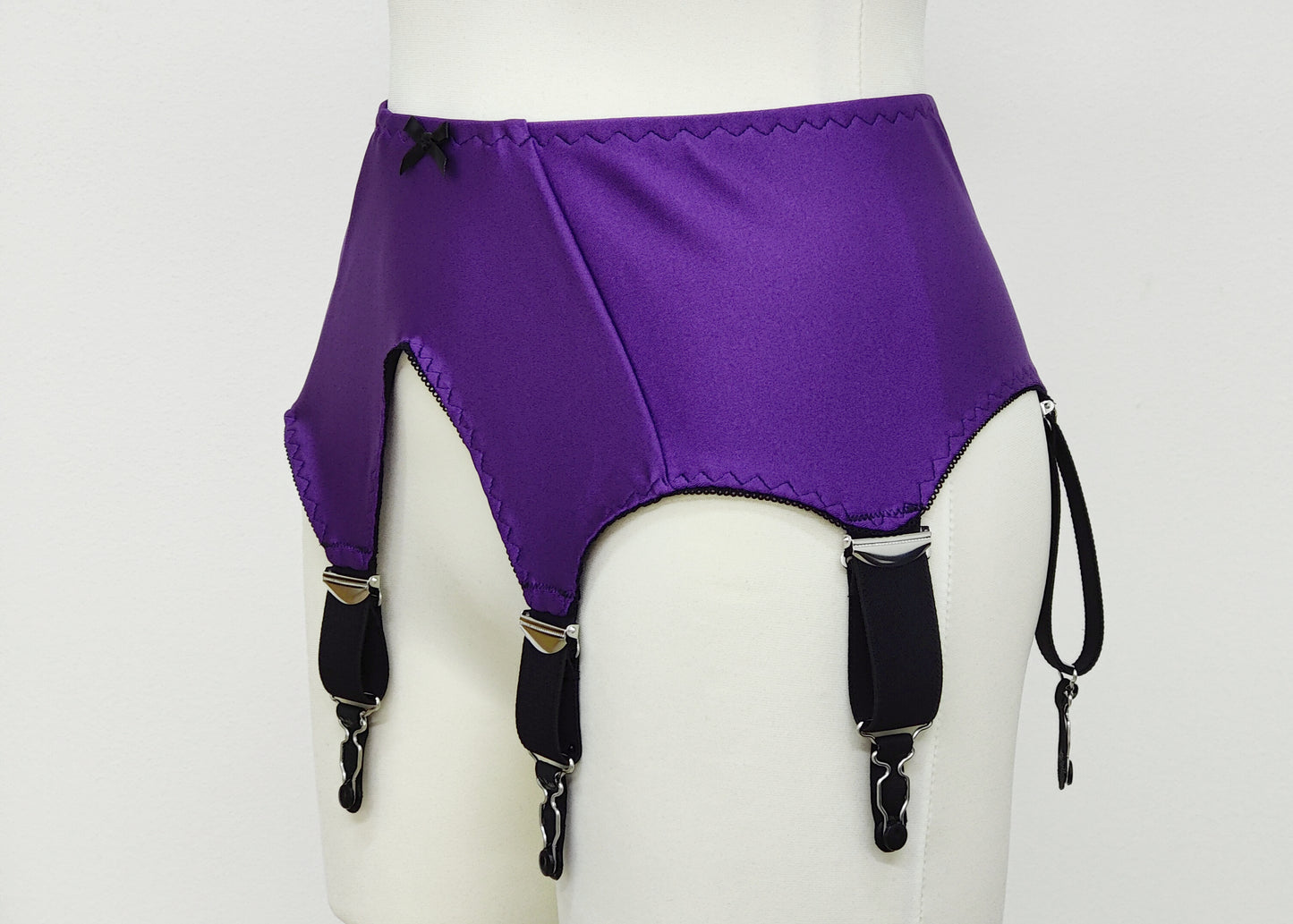 IRIS Garter Belt