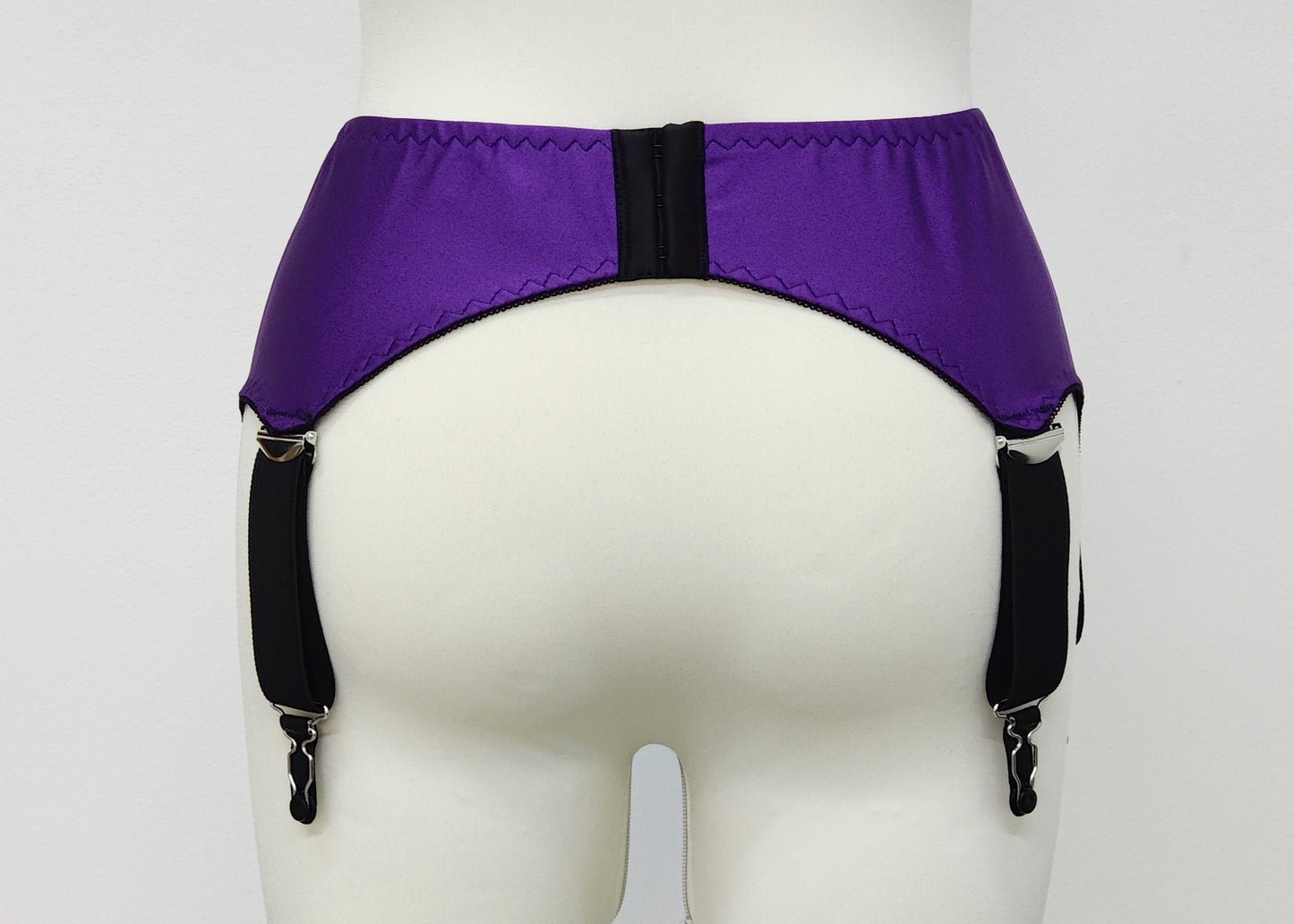 IRIS Garter Belt