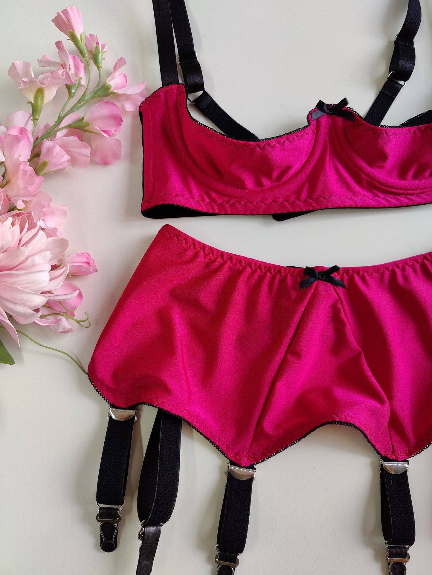 GRETA Garter belt more colors with 4, 6, 8 or 10 straps