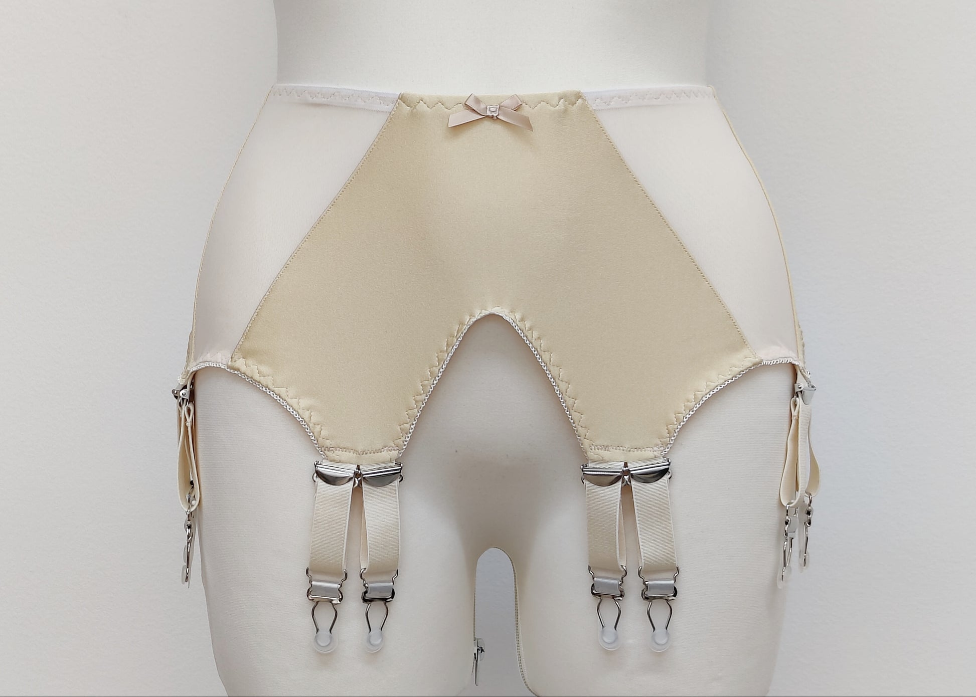 beige wide 12 strap Stella garter belt