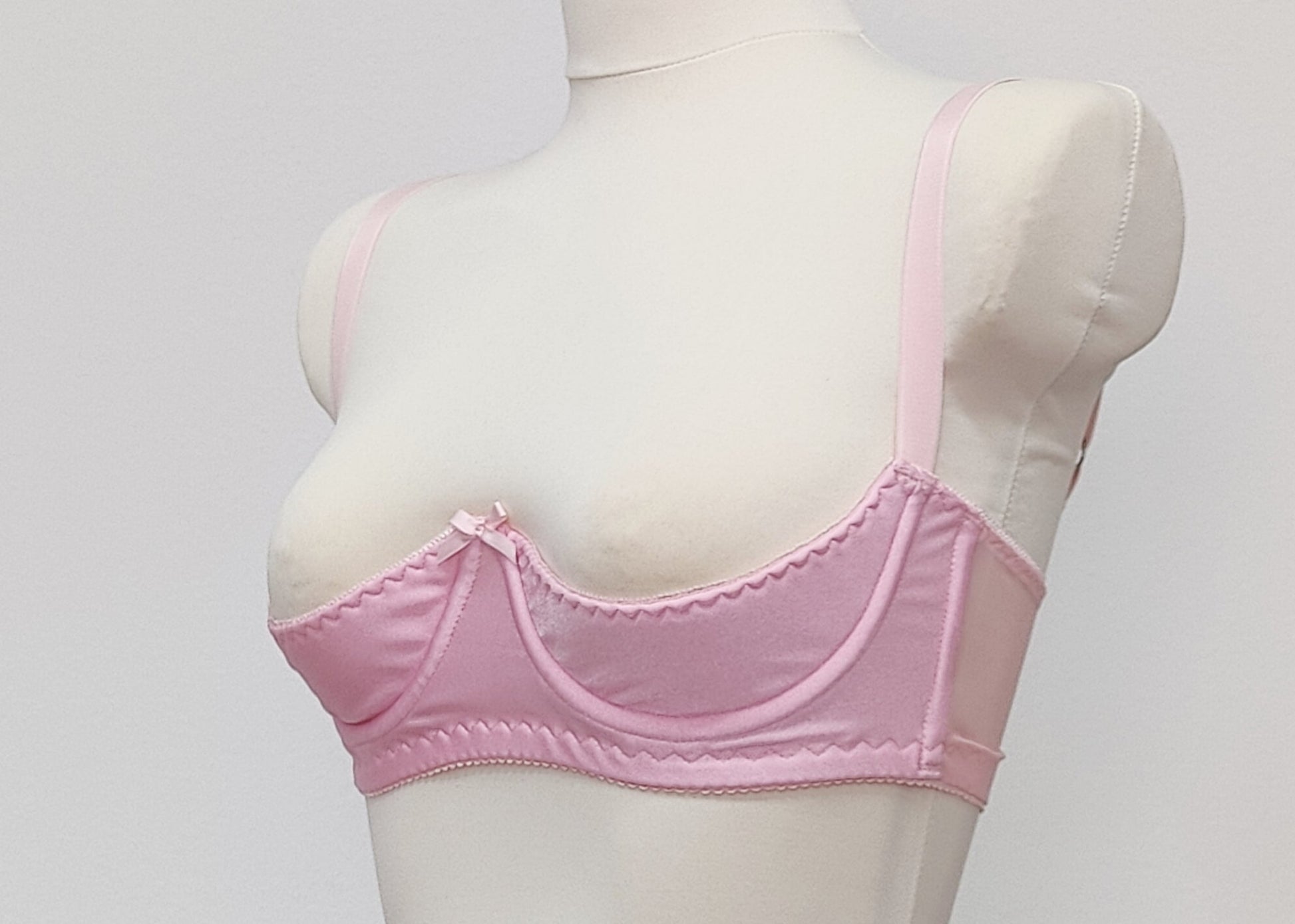 baby pink open cup Gina bra, side view