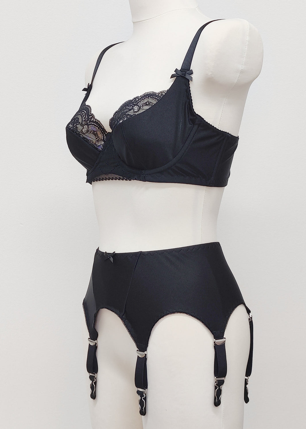 Garter Belts – Coco'sRetroCloset