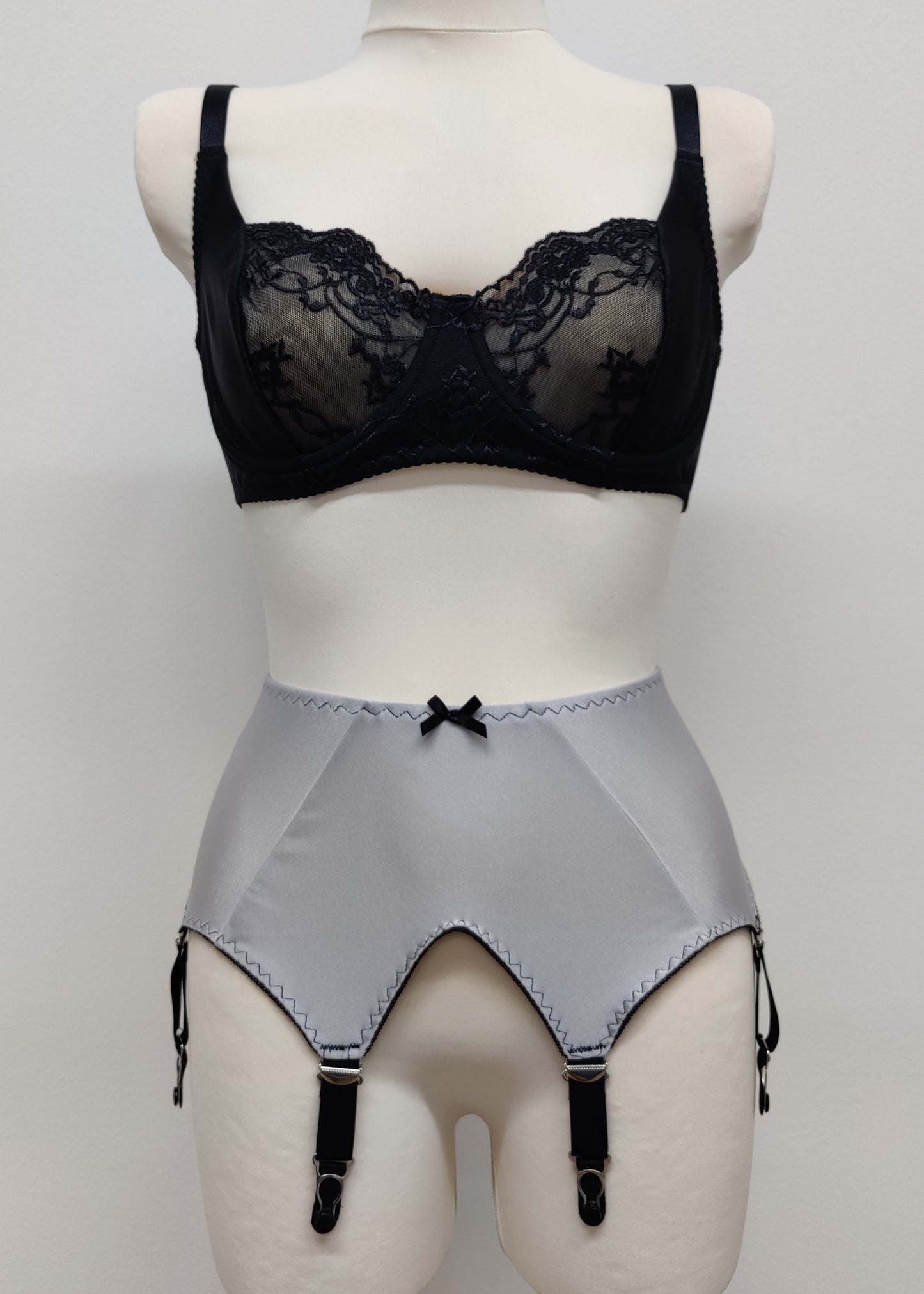 silver gray, wide retro style, 6 strap suspender belt
