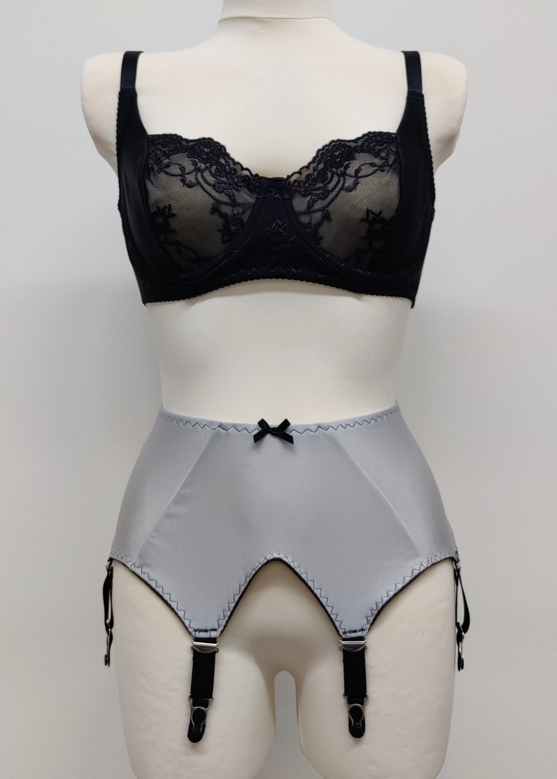 silver gray, wide retro style, 6 strap suspender belt