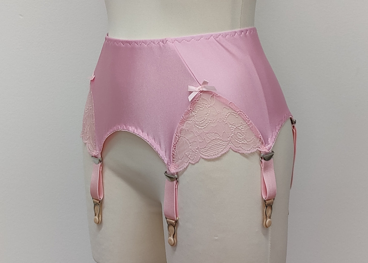 pink 6 strap Scarlett garter belt with lace side panels, side view