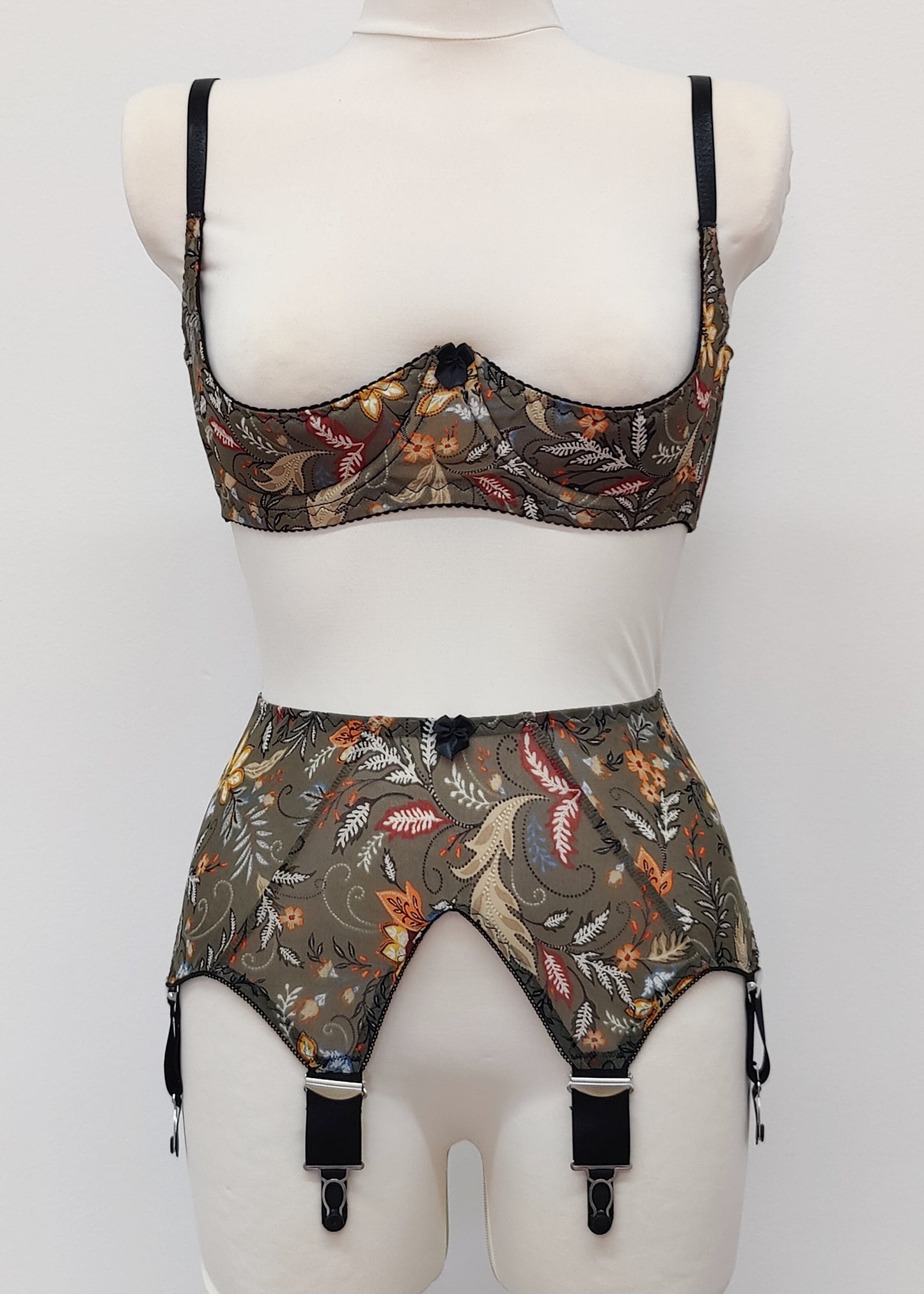 Wide THELMA Suspender Belt Size XS-4XL