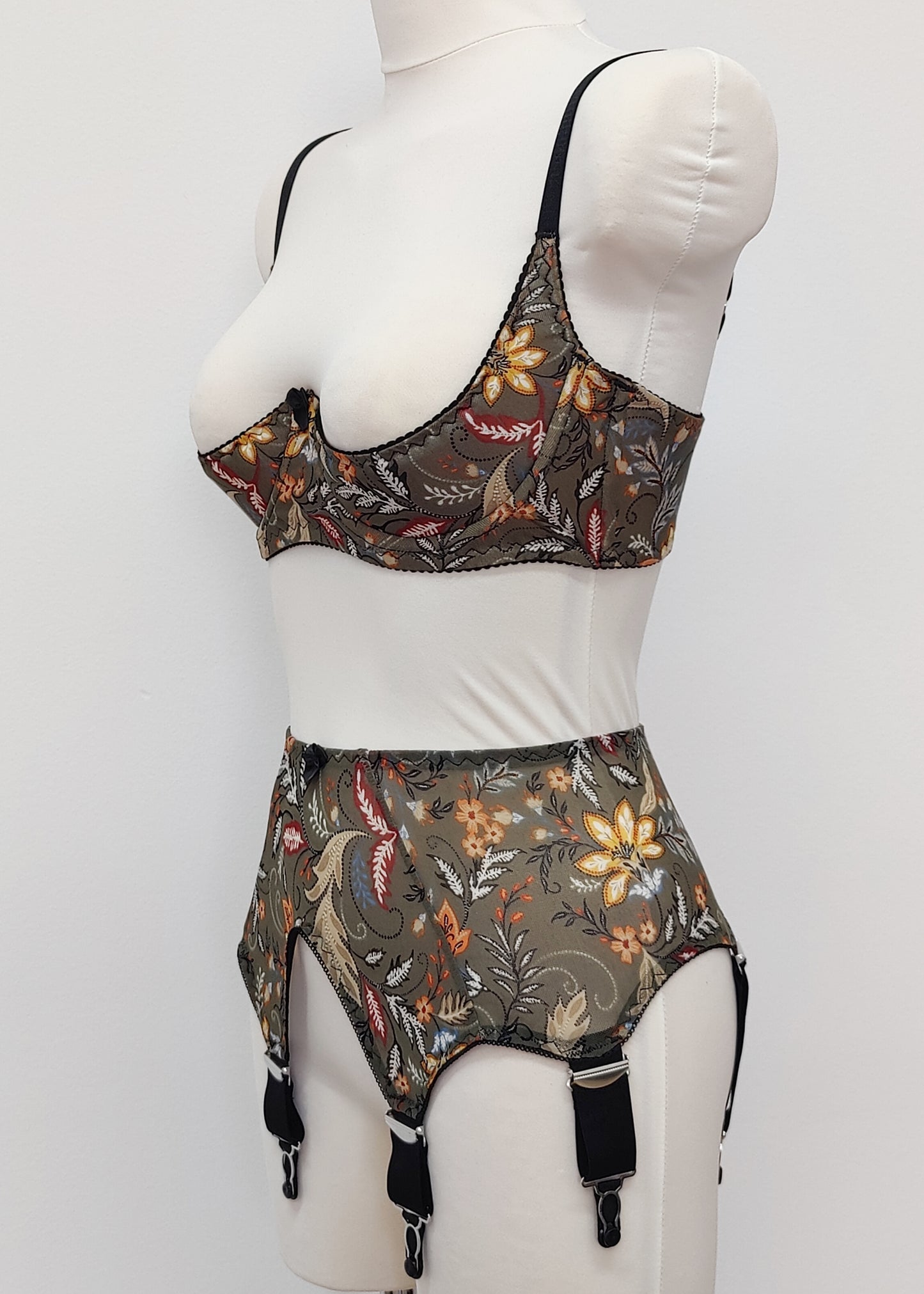 Wide THELMA Suspender Belt Size XS-4XL