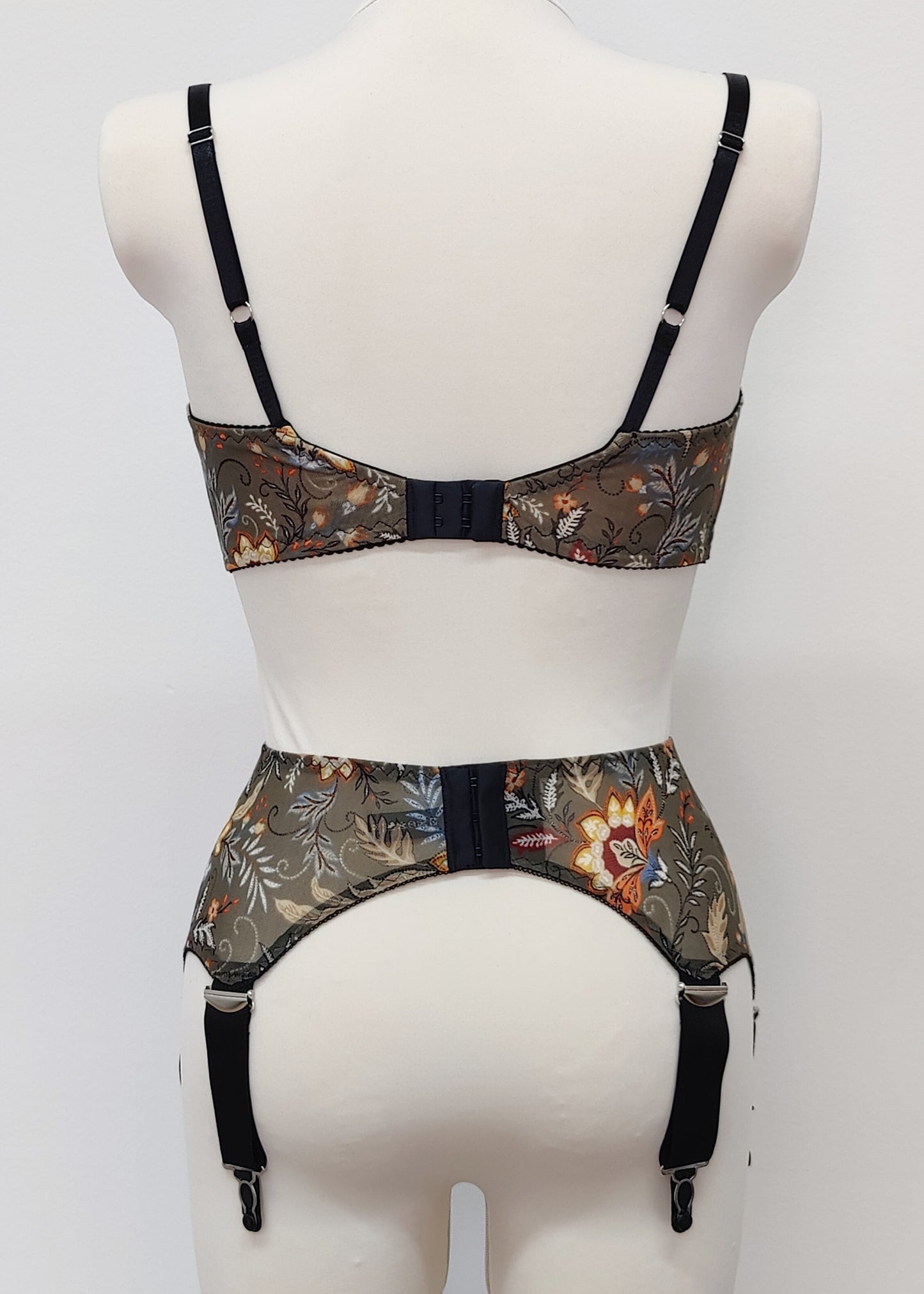 Wide THELMA Suspender Belt Size XS-4XL