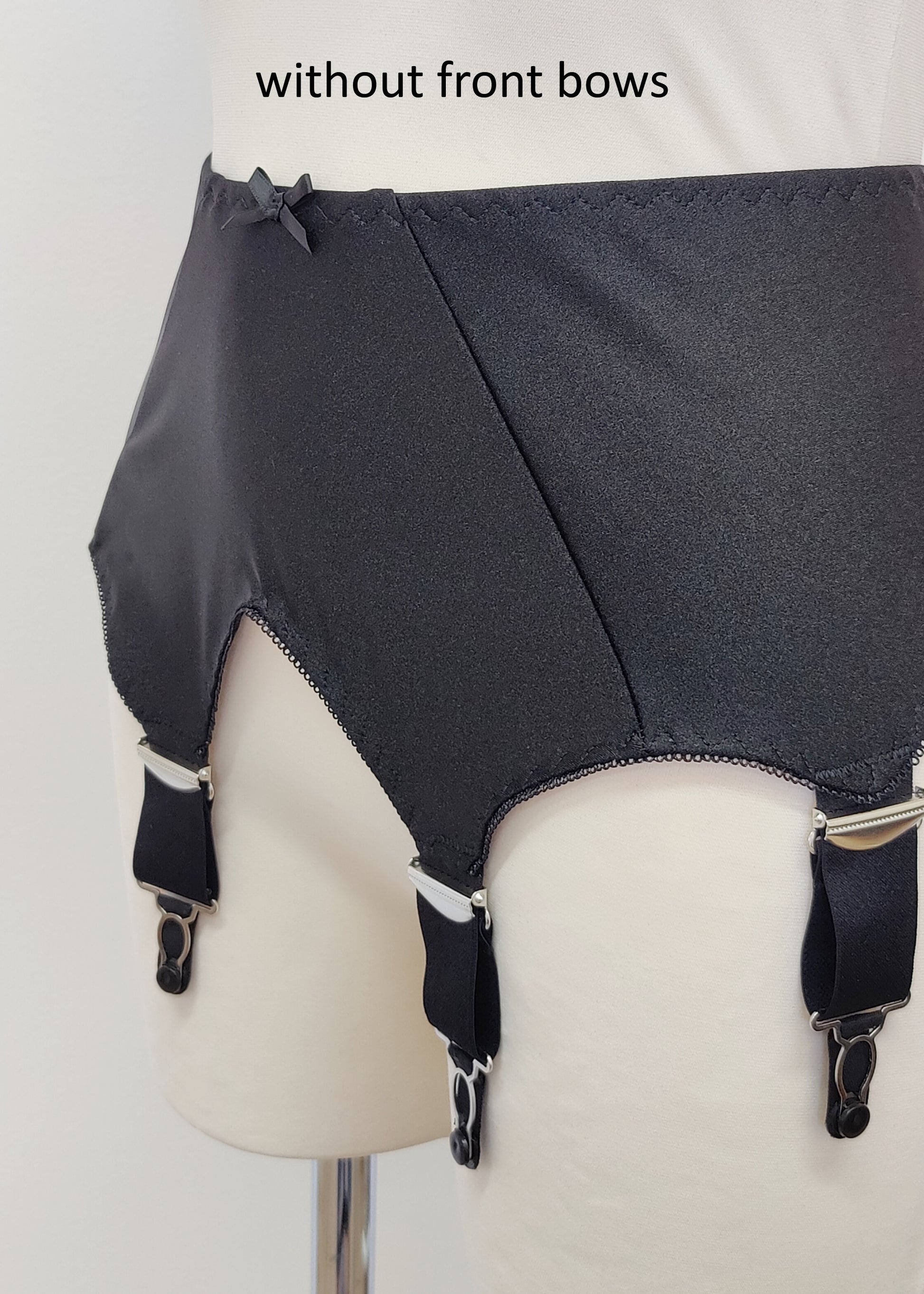 Black Iris garter belt with 6 extra wide straps, detail