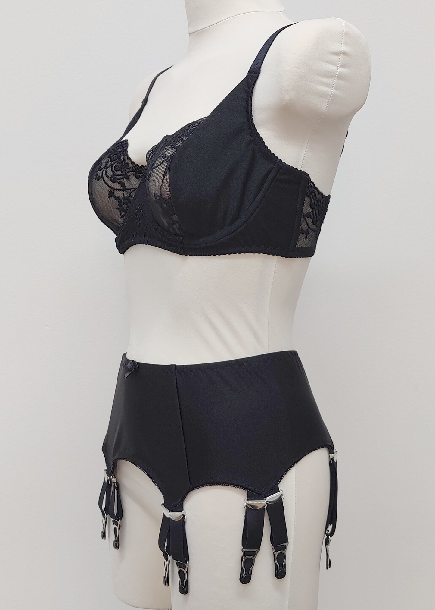 black retro style garter belt with 6 double straps, here shown with matching Vivian bra, side view