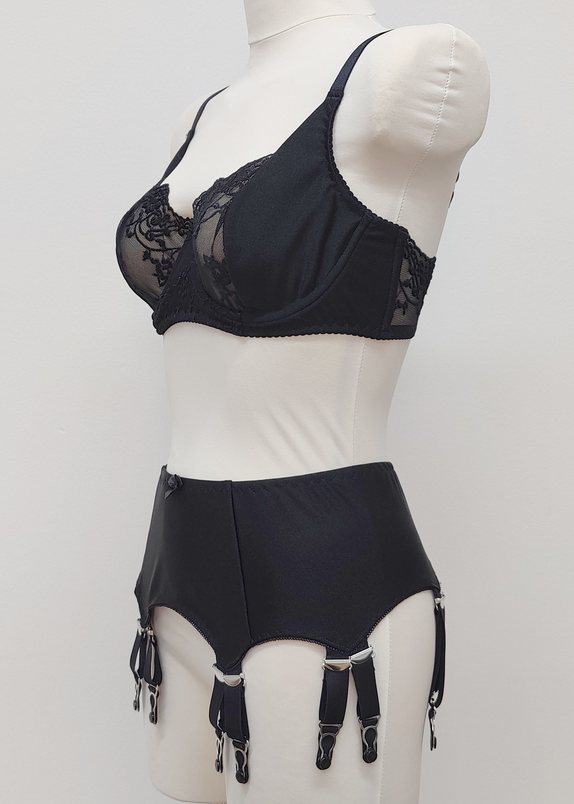 black retro style garter belt with 6 double straps, here shown with matching Vivian bra, side view