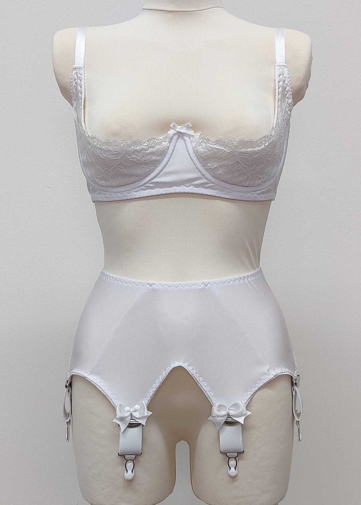 White Wide IRIS Garter Belt Deep V Style Suspender Belt Size XS-4XL