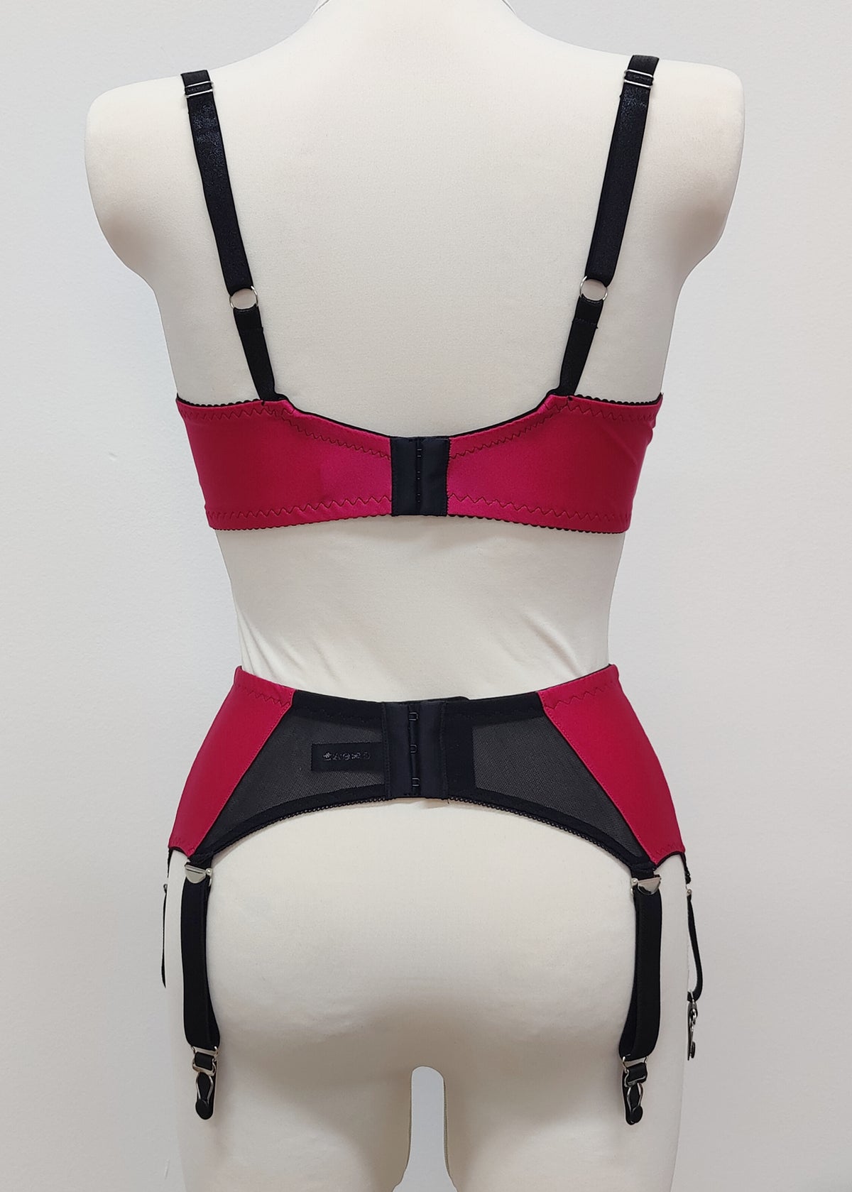 magenta pink, quarter cup Lucy bra with Black lace nr. 2 