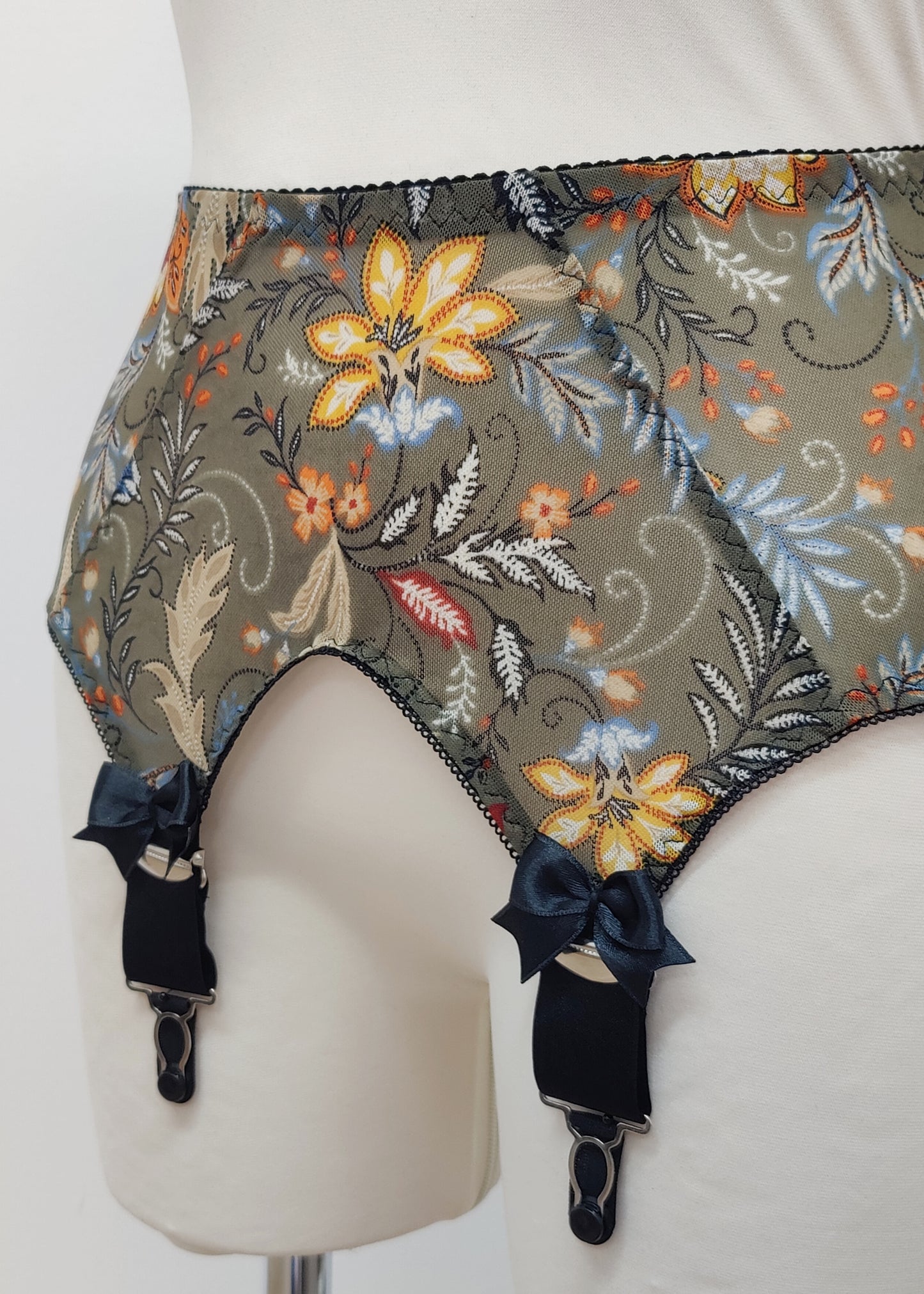 Wide THELMA Suspender Belt Size XS-4XL