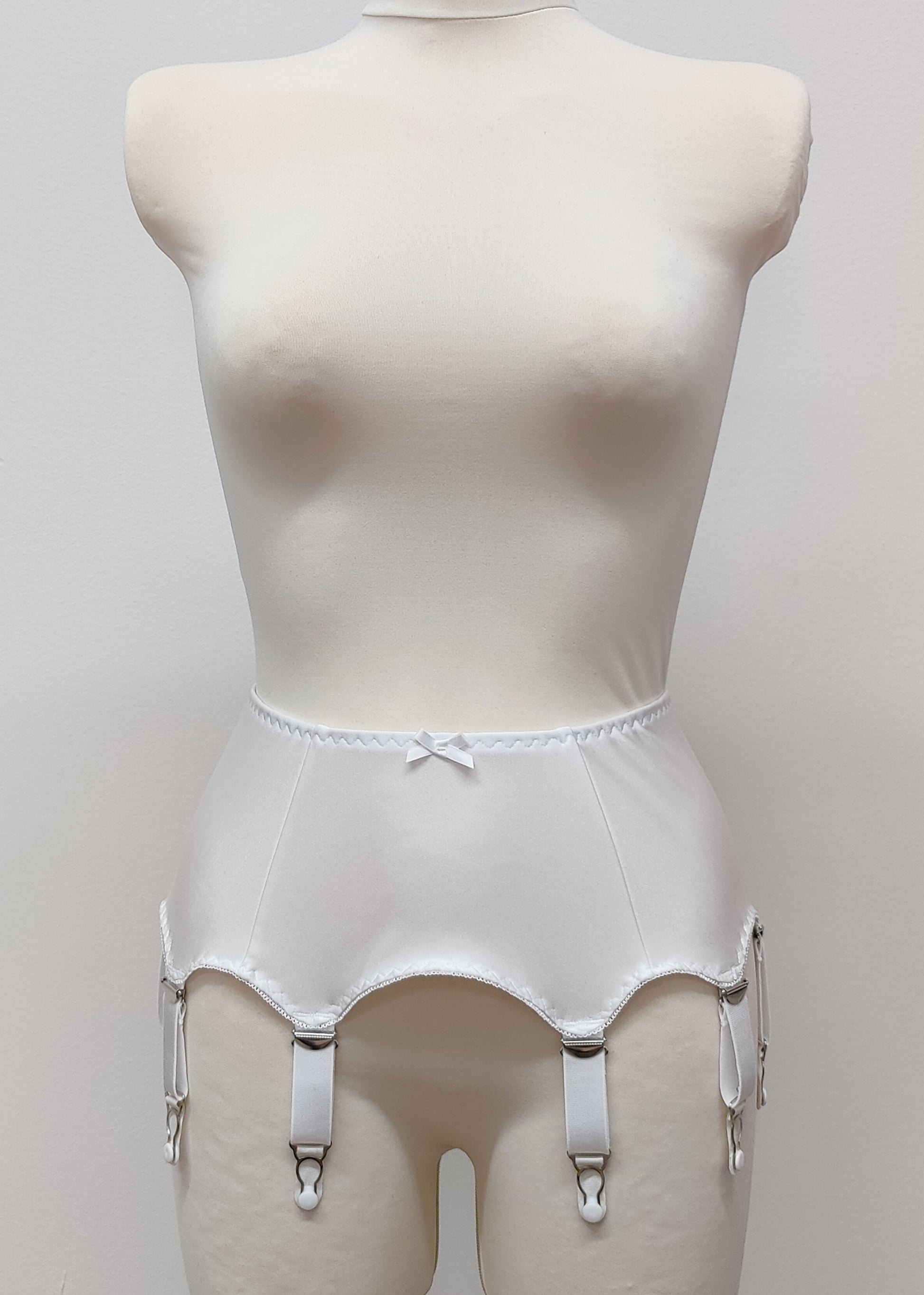 white classic retro style 8 strap Greta garter belt